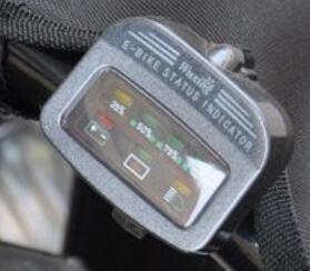 Batteriindikator Batteriindikatorn visar ungefärlig batteristatus.