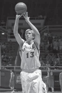 4 Robbie Hummel Freshman 6-8 208 Guard/Forward Valparaiso, Ind.