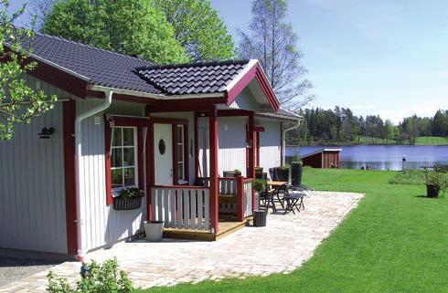 Att tänka på före leveransdagen: Byggsatsen transporteras så långt farbar bilväg för större lastbil (upp till 24 m längd) finns, omlastning från släp till dragbil kan ske vid begränsad framkomlighet.