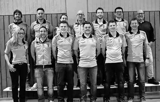 14 Amtsblatt Dotternhausen Dautmergen Nr. 15 vom 10. April 2019 Freundschaftsspiele und Turniere. Das AH-Turnier in Erzingen konnte man gewinnen. Die Truppe hat eine hervorragende Kameradschaft.