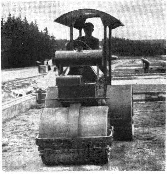 16 25 20 30 30 40 50 70 Elektro- el er Dieselmotor Ångmaskin, elektroeller Dieselmotor Diesel-Vältar Av