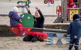 30 Blå Huset, Tenstaplan 8 Information: 08-508 03 025 THE PLAYGROUND En dansföreställning där barnen bjuds in at leka med dansarna i Ansadans på sin