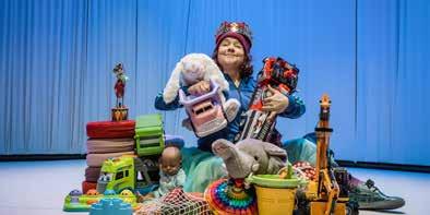 9.30 och 10.45 Parkleken Rinken DA-DA-DA Ordlös poesi, humor och till och med et litet tåg som rullar in på scenen. En föreställning av Marioneteatern för alla åldrar.