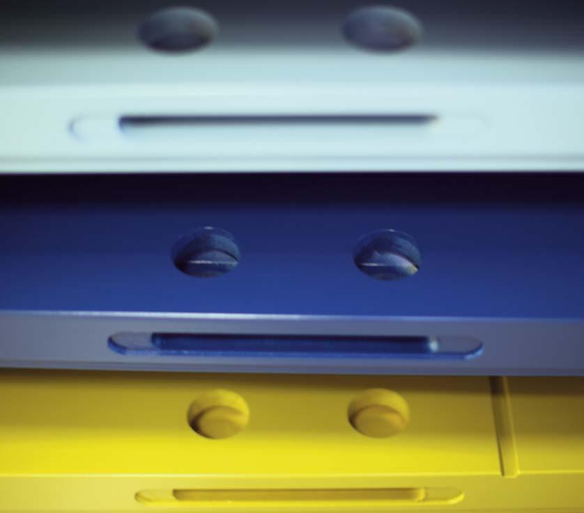 Som standard levereras ytterdörrarna vitmålade i NCS S 0502-Y, om inte annat anges vid beställning. Favoritfärger: (priser inkl.