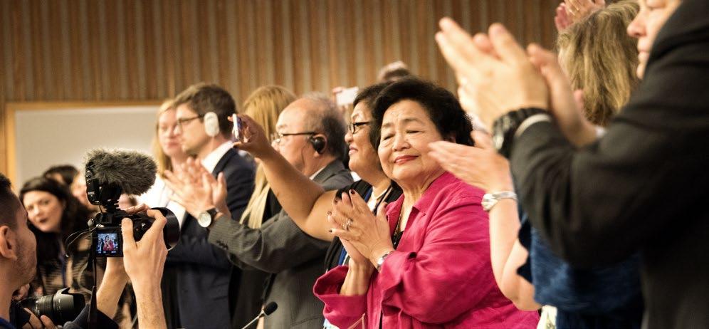 En av grunderna till förhandlingarna om FN:s kärnvapenkonvention var de katastrofala humanitära konsekvenserna av kärnvapen och stort fokus låg på de människor som överlevt atombomberna i Japan samt