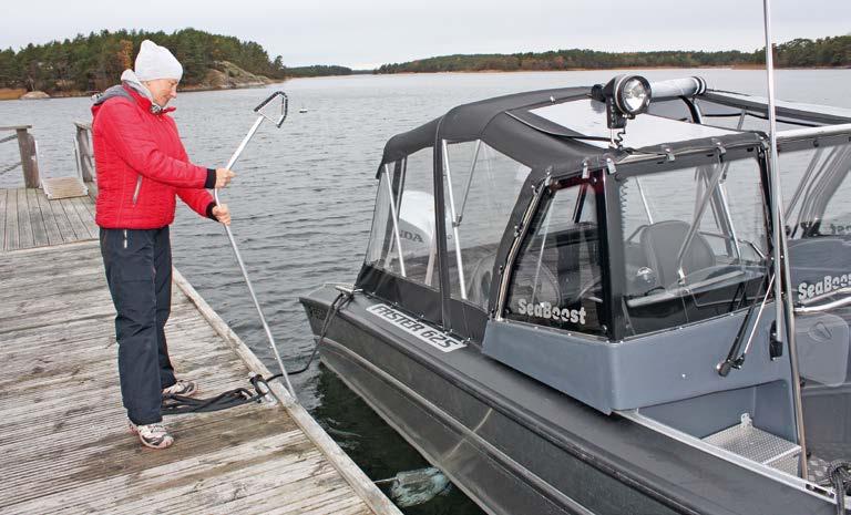 10. Biocidfria antifoulingfärger 11 I stället för traditionella giftfärger kan man använda alternativa, biocidfria färger. Deras effekt baseras på en fysikalisk verkningsmekanism. T.ex.