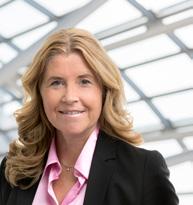 SSAB 2017 12 KONCERNLEDNING HÅKAN FOLIN (1976) MARIA LÅNGBERG (1970) TAINA KYLLÖNEN (1967) MARTIN PEI (1963) Ekonomi- och finansdirektör Personal- och