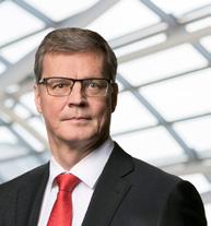 3) Från och med januari 2018 10 000 B-aktier VD: BillerudKorsnäs AB 3) Styrelseledamot: Industriarbetsgivarna och Svenskt Näringsliv Fullmäktigeledamot: Jernkontoret Ekonomidirektör: Sandvik