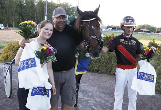oto: Lennart Kihlman/ALN Cool Canadien& Dag Sveinung Dalen ARVIKA // Westra Wermlands Sparbank, INAL 00 M VOLTSTART -åriga och äldre. Körsvenskrav kat.. 00 m. Voltstart. startande.pris: 0.000-.000-.00-.000-.00-(.