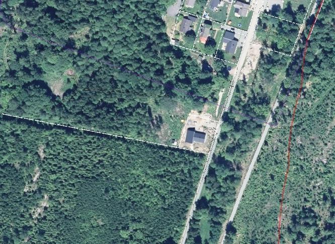 Ny bebyggelse inom delområde 3 Ortofoto. Den gulmarkerade figuren visar delområde 3, där ca 20 nya bostadsfastigheter kan avstyckas. Delområde 3 består idag av uppväxt blandskog.