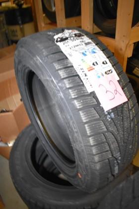 00 kr exkl moms 4 st dubbfria Kumho vinterdäck KW
