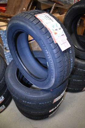 00 kr exkl moms 4 st dubbfria Roadstone vinterdäck,