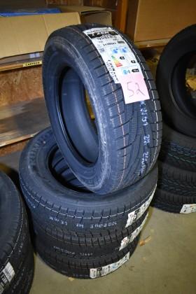 00 kr exkl moms 4 st dubbfria Continental TS 860 vinterdäck, 195-65-15 -