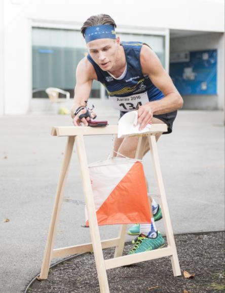 Program Söndag 26 maj 09:30 10:00 12:30 14:00 - Start Öppna banor - Start (individuell tävling) - Start (sprintstafett) - Prisutdelning Foto: Skogssport, SOFT Tävlingsarena Terräng Karta