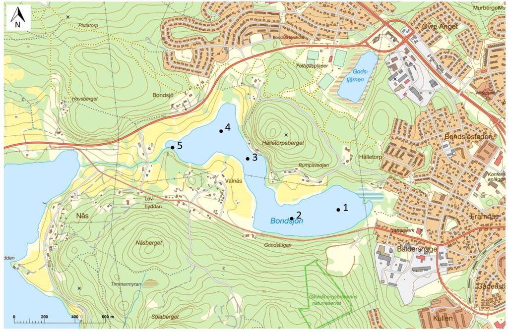 Figur 2: Karta över Bondsjön. Skala 1:10 000. @Lantmäteriet Långsjön används genom att vatten tas från Långsjön och med hjälp av självfall förs till Bondsjön.
