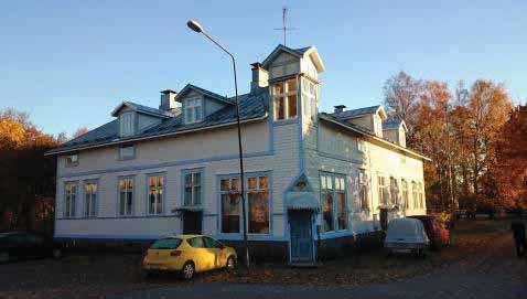 Byggnaden utgör en vik g del av Hangös nskspråkiga kultur och skolhistoria. Den digare ungdomsgården och gårdens ekonomibyggnad omändrades för bostadsbruk år 2011.