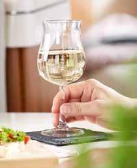 (ej badrumsfönster) STILLFULLT GLAS-SET Ett exklusivt set med stilfulla glas
