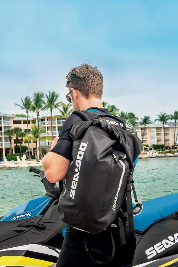 50 FÖRARUTRUSTNING Väskor Schyssta prylar både i vattnet och på land Sea-Doo Carrier Dry-ryggsäck från
