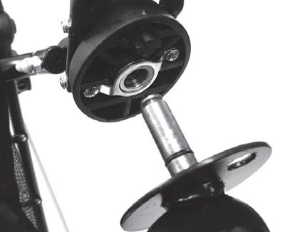 Framhjul Skjut in hjulaxeln i hjulhuset på den främre ramen (bild 5). Ett tydligt klickljud visar att hjulet sitter fast.