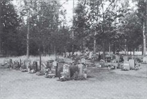 GRÖNA FAKTA Rikare blomning och mindre skötsel Det finns flera orsaker till att förvaltningarna börjat använda planteringslådor för gravrabatter.