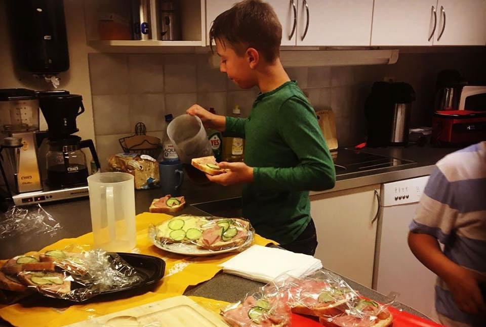 tränare: - Söndrumsskolan - Hovgårdsskolan - Bäckagårdsskolan - Östergårdsskolan - Trönningeskolan - Vallåsskolan Jimmy Tay har dessutom välkomnat elever från Söndrumsskolan, Hovgårdsskolan och