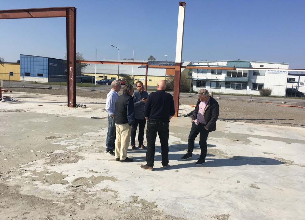 12 TROSA STADSLOPP Juni 2019 INDUSTRIGATAN 10 A TROSA Hur skall det gå för Igelkottarna? Stolparna måste Bort!!! +46 8 551 733 55 www.opnilson.se info@opnilson.