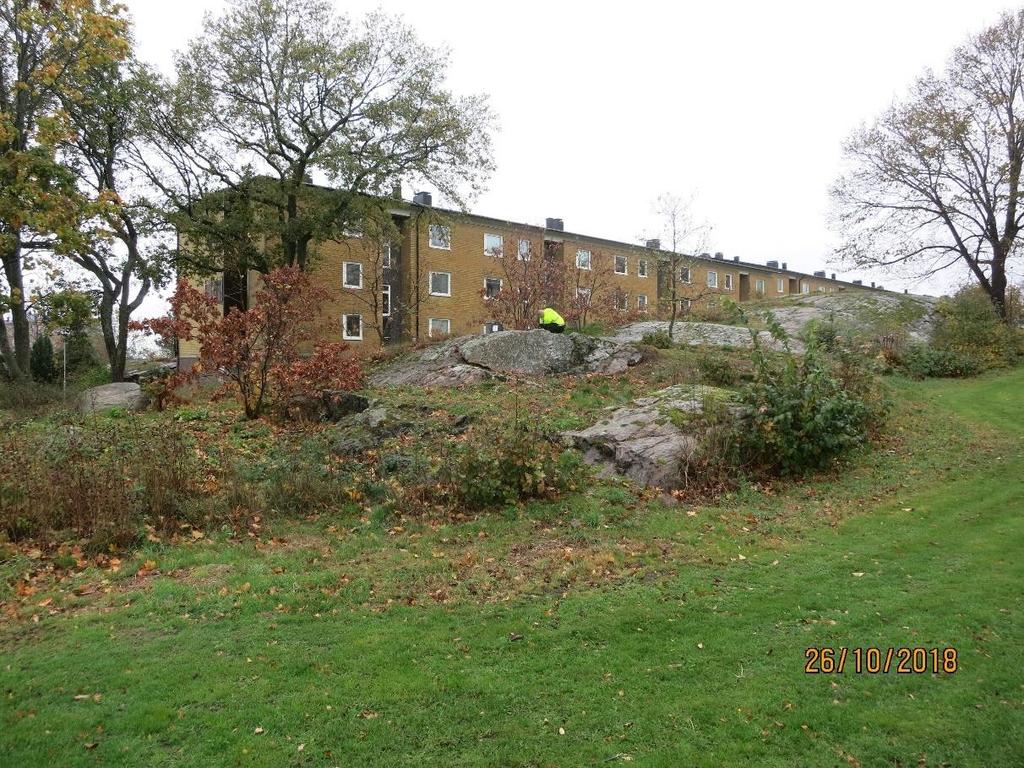 2 Byggnadsbeskrivning Fastighetsbeteckning: Delbanco 1 Fastighetsadress: Delbancogatan 3 A-H, 431 35 Mölndal Byggnad: 3 vån flerfamiljshus med källare Byggnadsår: - Grundläggning: Grundmur, plintar,