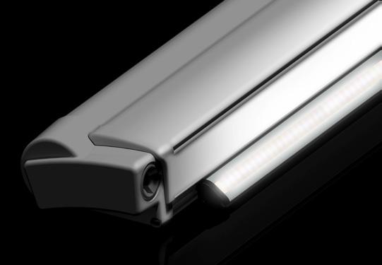 Varma sommarnätter ska man tillbringa utomhus. Med den nya Dometic LED-profilen får du korrekt belysning.