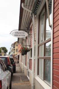 Sida 26 / 28 Bibliotek och öppettider Huvudbibliotek (Drottninggatan 3, 07900 Lovisa) mån. tors. kl. 11 19 fre. kl. 10 17 lör.