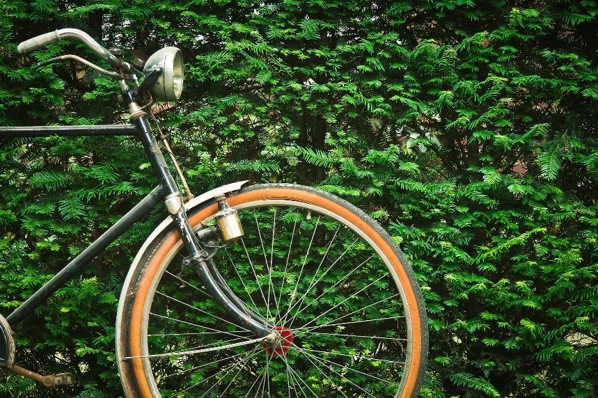Cykelhjälmsanvändning För att arbeta mot Nollvisionens mål att ingen ska dö eller skadas allvarligt i trafiken är det viktigt att arbeta med att öka cykelhjälmsanvändningen.