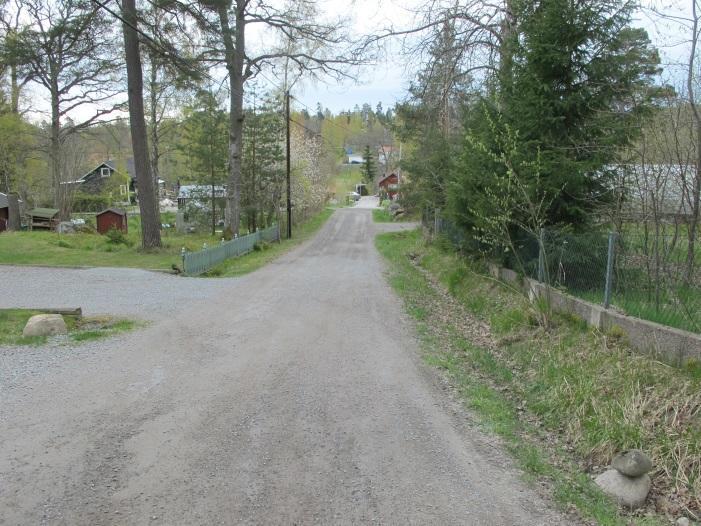 Majvägen Se planritning T-31-1-02, T-31-1-04, normalsektionsritning T-31-2N-02, profilritning T-31-2Q-MJ01, sektionsritning T-31-2S-MJ01.