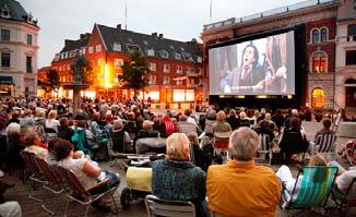 Kultur och turism Ystad är en kultur- och turiststad. Ystads Operafestival 2010 hade drygt 4 600 besökare till ett stort antal arrangemang.