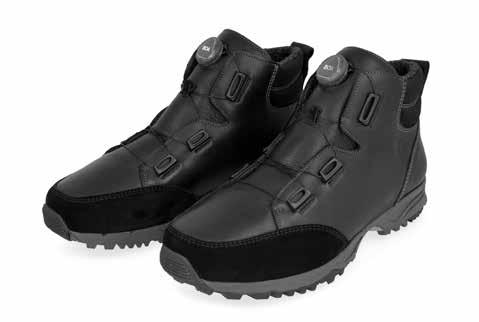 ME 1394 ME 1408 212 Black 383 Dark Brown Wide opening. Warm lining. Water-resistant leather. Generøs åpning. Varmtfôr. Vannavvisende skinn. Generös öppning. Varmfoder. Vattenavvisande skinn.