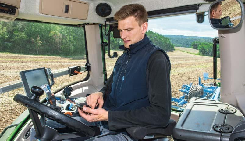 Med Variotronic TI -vändtegsautomatik kan föraren skapa och spara sekvenser för vändningsmanövrer när traktorn körs eller står still.