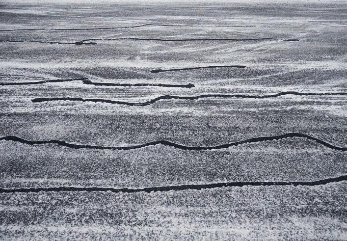 Kolla sommardäckens mönsterdjup Tarkista kesärenkaiden urasyvyys Minimikrav på vinterdäck 3 mm. Sommardäck 1,6 mm. Lainmukainen minimivaatimus 3 mm. Kesärenkaat 1,6 mm.