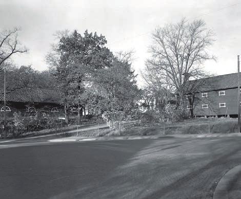 Bakgrund Utvecklingen av Kristiansborgsbadet Tidigare innan badhuset byggdes fanns det en gård på platsen, av gården finns idag endast en magasinbyggnad (lada) kvar.