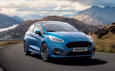 KOM FOCUS ST-LINE NÄRMARE FIESTA ST Bränsleförbrukning 5,9 l/100 km, koldioxidutsläpp 138 g/km Testade på racingbanan FOCUS ST