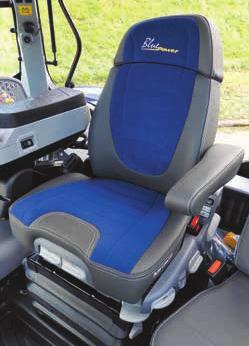 Dynamic Comfort säte Dynamic Comfort sätet har förbättrad fjädring med låg frekvens. Stickade dynor, med en intressant blandning av läder och textil, har även tvåstegs värme.