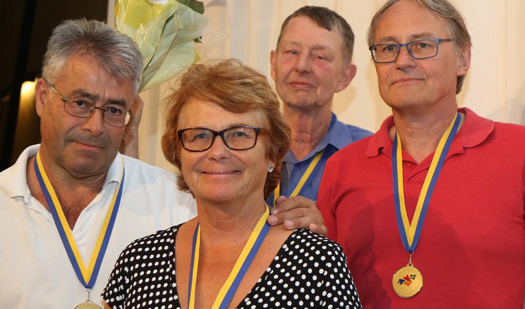 SM Lag Veteran Tävlingen är öppen för medlemmar i Svenska Bridgeförbundet födda 1959 eller tidigare.