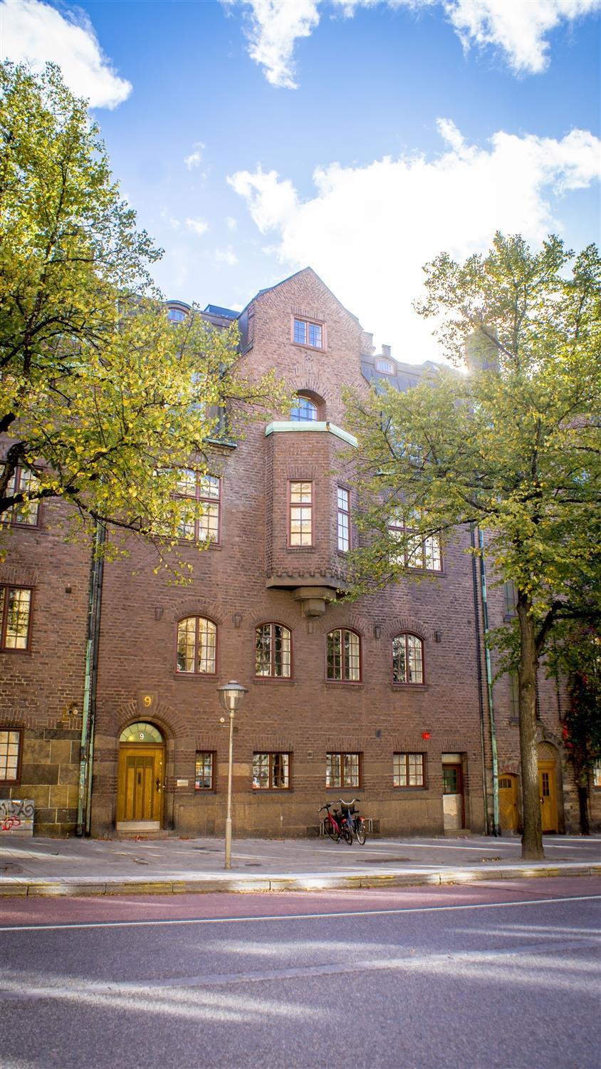 ERICASTIFTELSEN Högskoleutbildning Psykoterapeutprogram (3 år), kurser och uppdragsutbildningar Psykoterapi och stöd olika former för barn och unga (0 24
