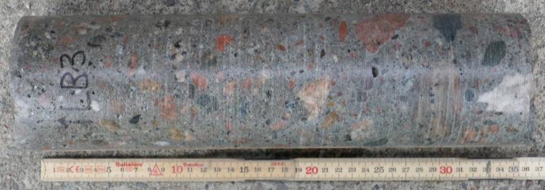 Vid 2000 års uppföljning påträffades sprickbildning över stora delar av skibordsytan. Sprickbildningen ansågs värre i de partier som inte hade vakuumbehandlats.
