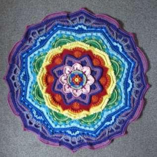 Mandala Madness Copyright: Helen Shrimpton, 2015. All rights reserved. By: Helen at www.crystalsandcrochet.