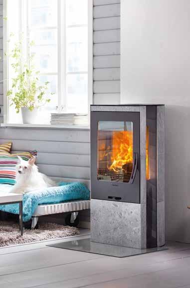 Contura 35 låg, svart Nya sköna varianter Contura 35 låg har en omramning i sober svart plåt och glastopp. Den låga modelle n gör kaminen lätt att placera i alla slags miljöer.