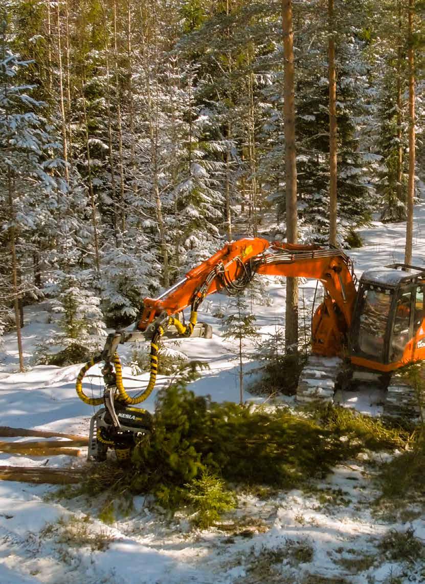 KESLA 20RH-II B=maximal öppningsdiameter (öppningen på matarrullar) KESLA 20RH-II är ett kraftfullt, smidigt skördaraggregat för gallring och trädfällning.