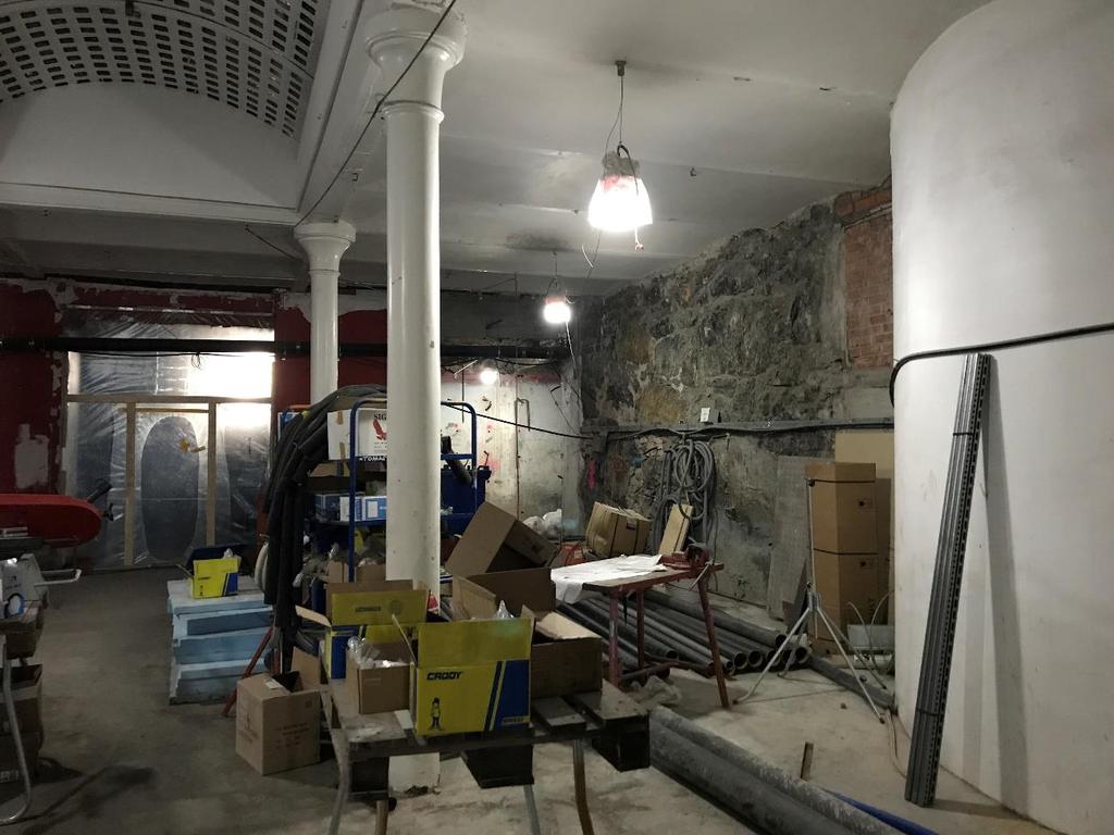 SID 15/23 Källaren Tack vare att elen inte slogs ut under branden fortsatte pumpgroparna att fungera och pumpade bort vatten från släckningen, vilket gjorde att källaren inte