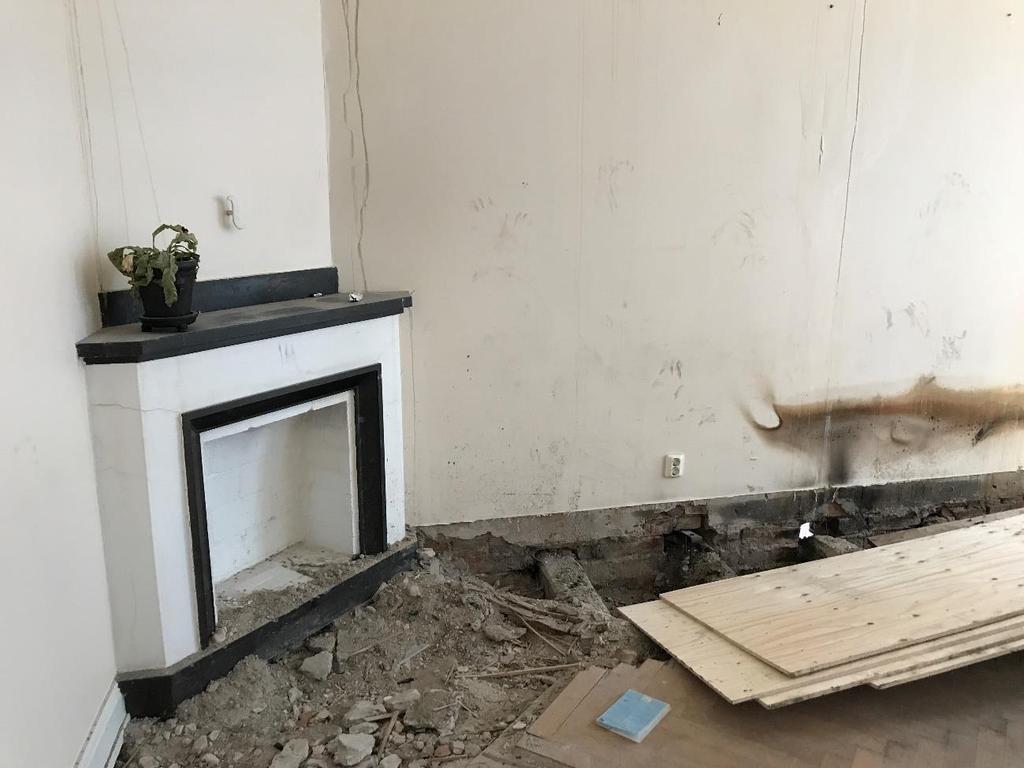 SID 20/23 Bostadsrum vån 2 trappor med öppenspis