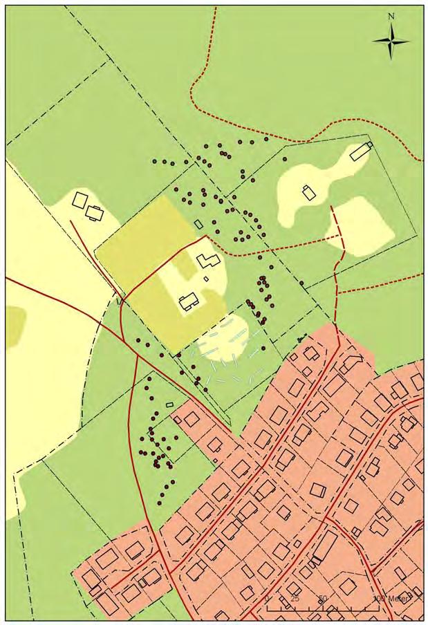 Figur 7. Karta som visar utredningsområdet (infällt i bildens övre vänstra hörn) samt inmätta röjningsrösen och grävda schakt. Utsnitt ur digitala fastighetskartan.