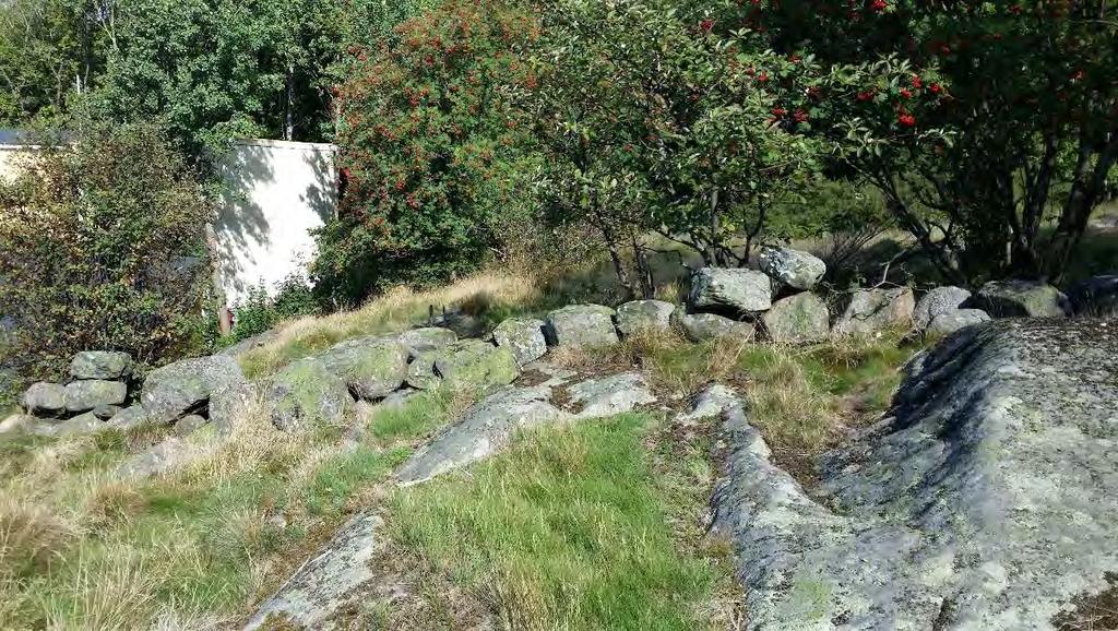Bilaga 3 FÄTRAPPORT/BERGTEKNIK Figur 9 Vy från ID 5, befintlig gärdsgård Figur 10