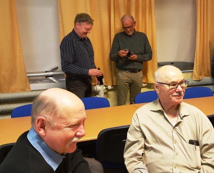 informerade oss om utvecklingen av PS 860 och