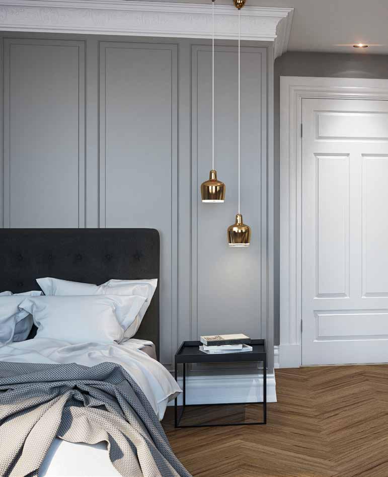 HELHET I RUMMET Med en måttanpassad garderob får du massor av plats till förvaring och när de eleganta skjutdörrarna stänger så skapas ett lugn i rummet, så att det ser